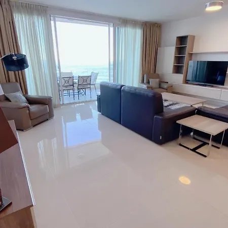 Quisisana - Cast Renting