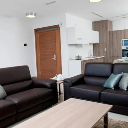 Quisisana - Cast Renting Lejlighed *