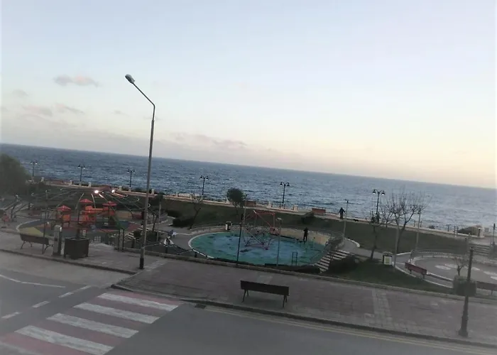 Quisisana - Cast Renting Apartment *