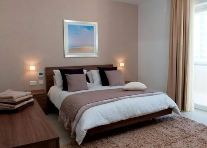 Quisisana - Cast Renting 斯利马