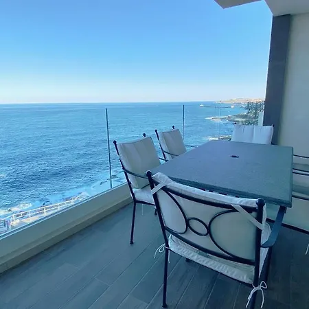 Quisisana - Cast Renting * Sliema