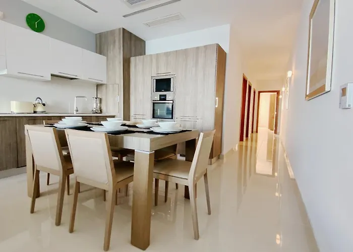 Quisisana - Cast Renting Sliema